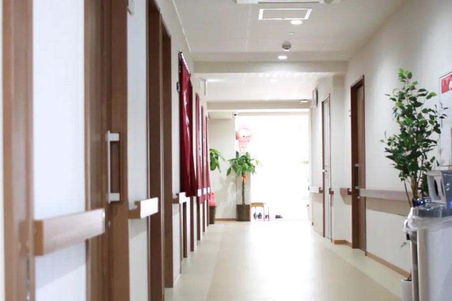 スイートガーデン枚方の館内廊下